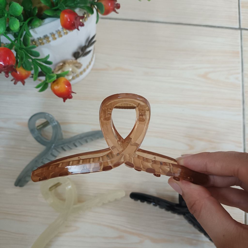 خرید آنلاین کلیپس بزرگ زنانه