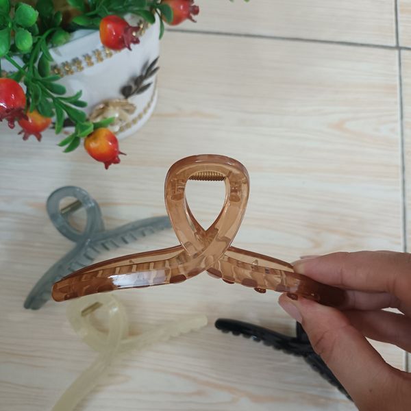 کلیپس بزرگ زنانه