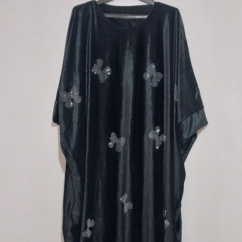 فروش اینترنتی مانتو عبایی مخمل نگینی