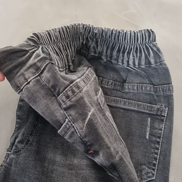 شلوار جین زنانه رنگ ذغالی وارداتی سایز 30 تا 33 قد 87 سانت استایل شیک