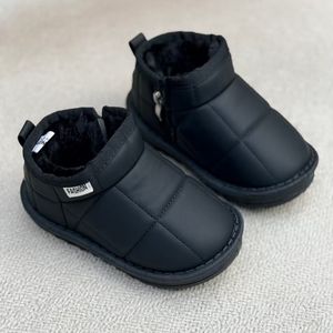 خرید اینترنتی قیمت بوت بچگانه نیمساق شنل دوزی از کاشوز کد 4091604