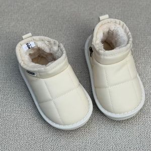 خرید اینترنتی قیمت بوت بچگانه نیمساق شنل دوزی از کاشوز کد 4091604