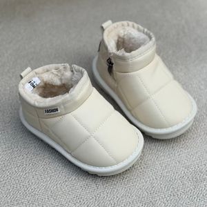 خرید اینترنتی قیمت بوت بچگانه نیمساق شنل دوزی از کاشوز کد 4091604