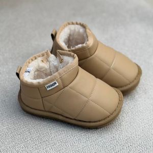 خرید اینترنتی قیمت بوت بچگانه نیمساق شنل دوزی از کاشوز کد 4091604