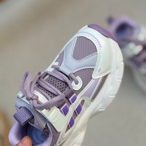 خرید اینترنتی قیمت کتونی بچگانه طرح دوخط از KAKA کد 4091601