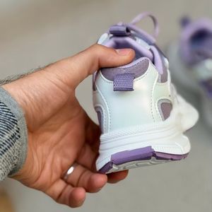 خرید اینترنتی قیمت کتونی بچگانه طرح دوخط از KAKA کد 4091601