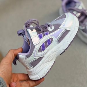 خرید اینترنتی قیمت کتونی بچگانه طرح دوخط از KAKA کد 4091601