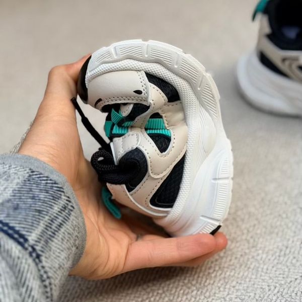 کتونی بچگانه طرح دوخط از KAKA کد 4091601