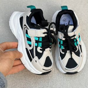 خرید اینترنتی قیمت کتونی بچگانه طرح دوخط از KAKA کد 4091601