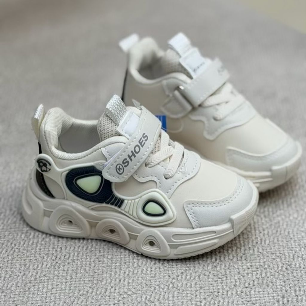 خرید اینترنتی قیمت کتونی بچگانه طرح B از کاشوز کد 4091602