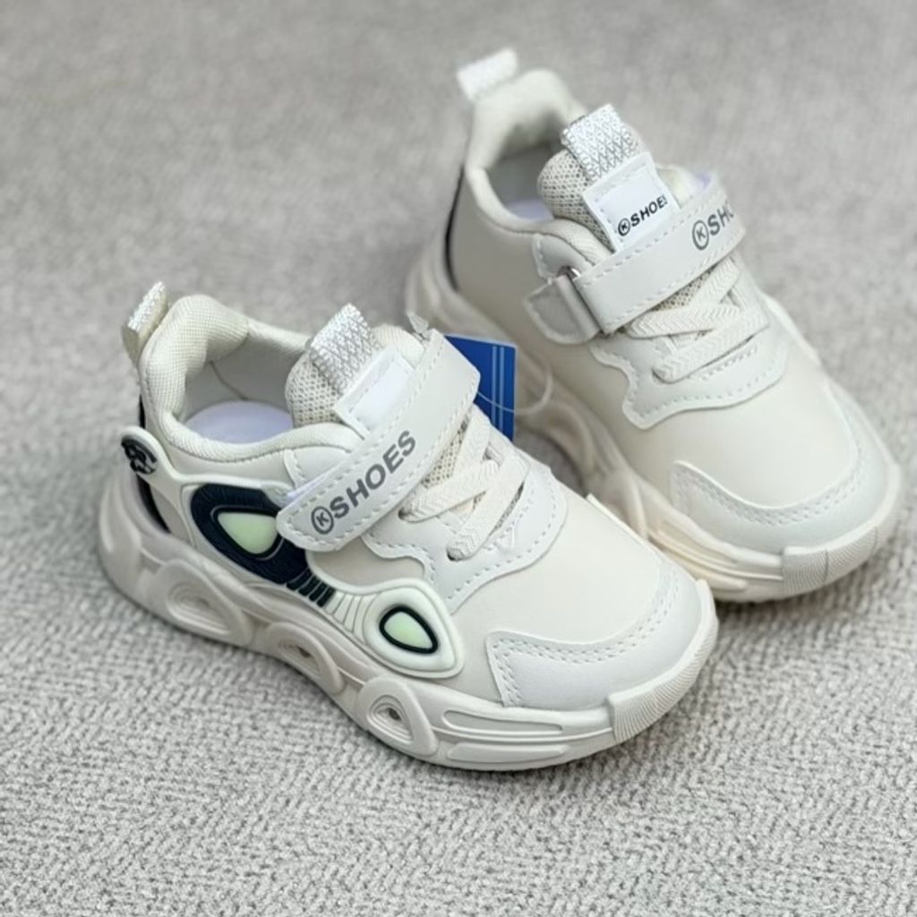 خرید اینترنتی قیمت کتونی بچگانه طرح B از کاشوز کد 4091602