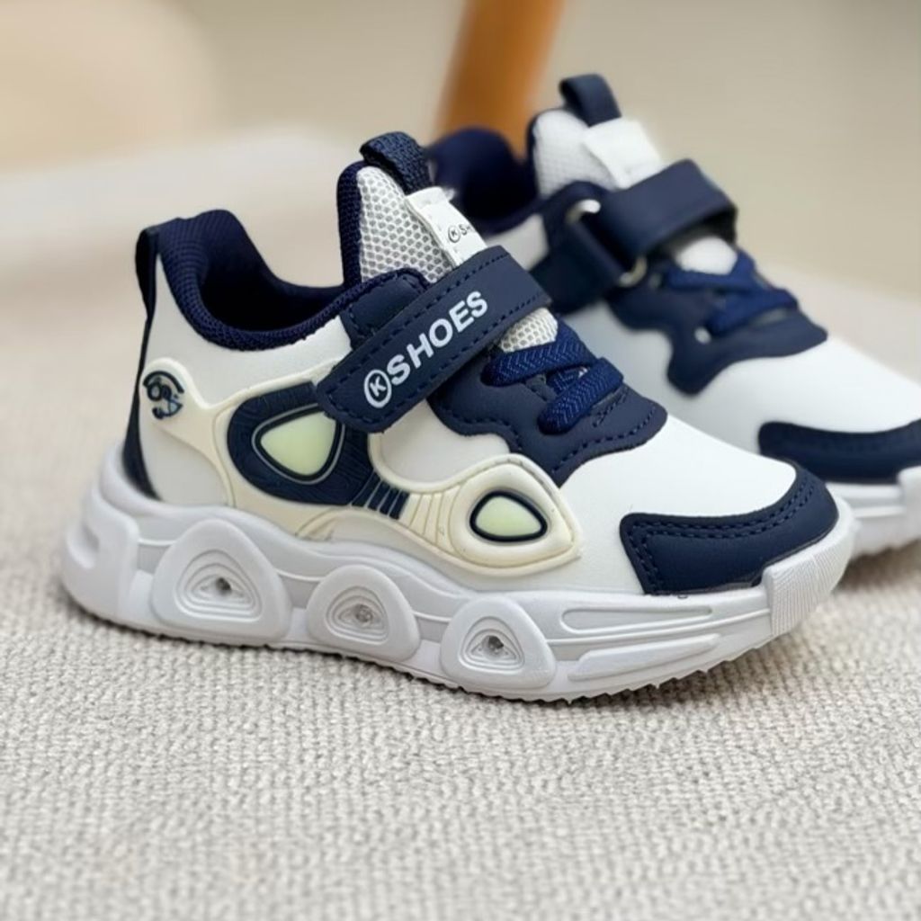 خرید اینترنتی قیمت کتونی بچگانه طرح B از کاشوز کد 4091602