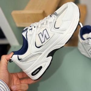 خرید اینترنتی قیمت کتونی بچگانه طرح نیوبالانس 530 از کد 4072002