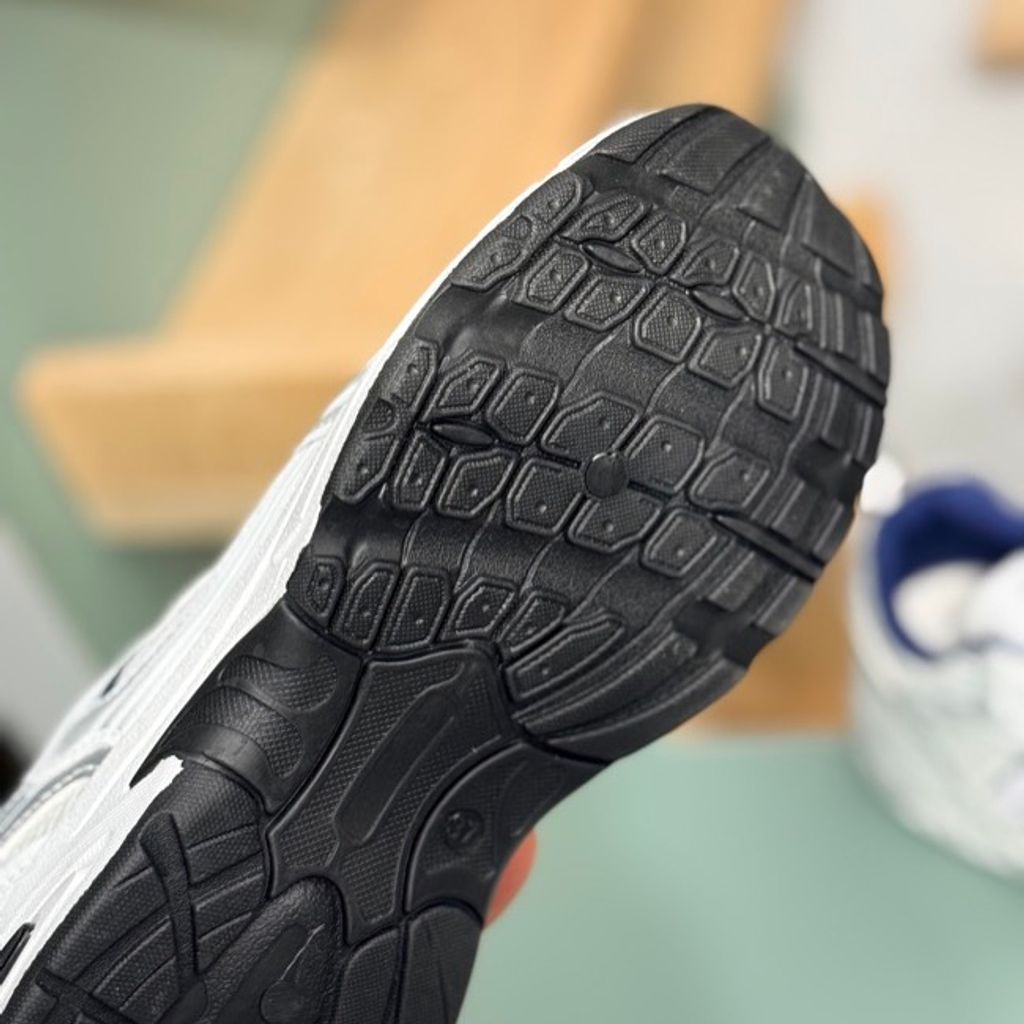 خرید اینترنتی قیمت کتونی بچگانه طرح نیوبالانس 530 از کد 4072002