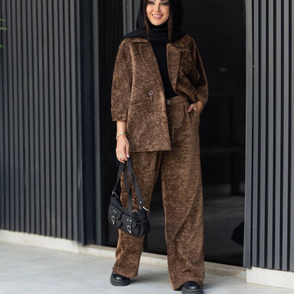 مشخصات ست کت شلوار مزونی مخمل خاویاری