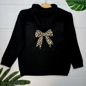 مشخصات هودی مشکی پشت پاپیونی (توکرکی)