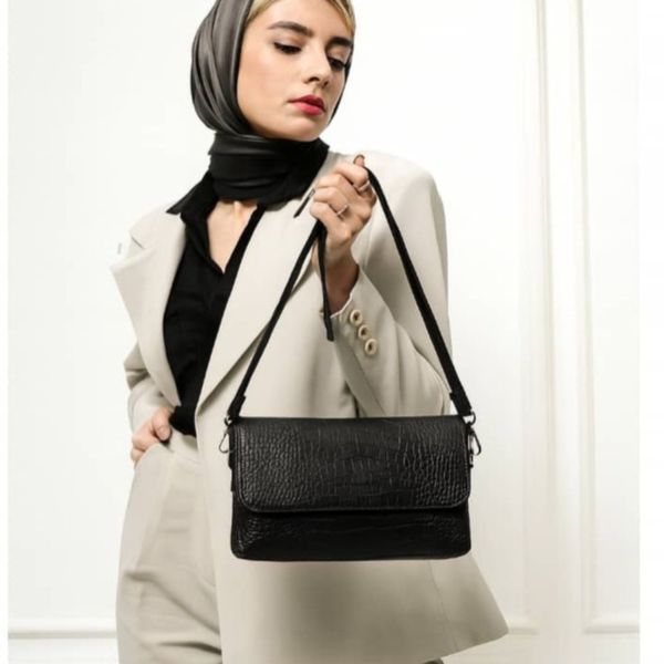 کیف دوشی زنانه چرم طبیعی گاوی