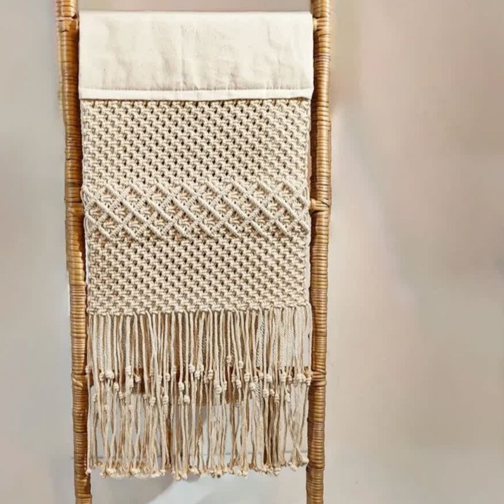 مشخصات رانر مکرومه بافی مدرن ترکیب با پارچه ارت بیوتی