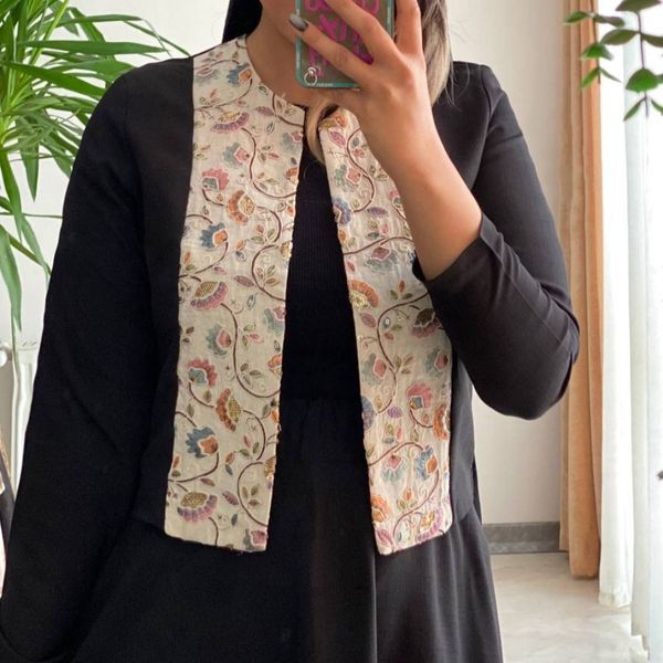 کت دامن گلدوزی دلسا