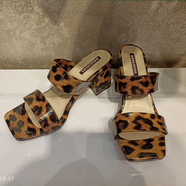 سندل پاشنه دار پلنگی