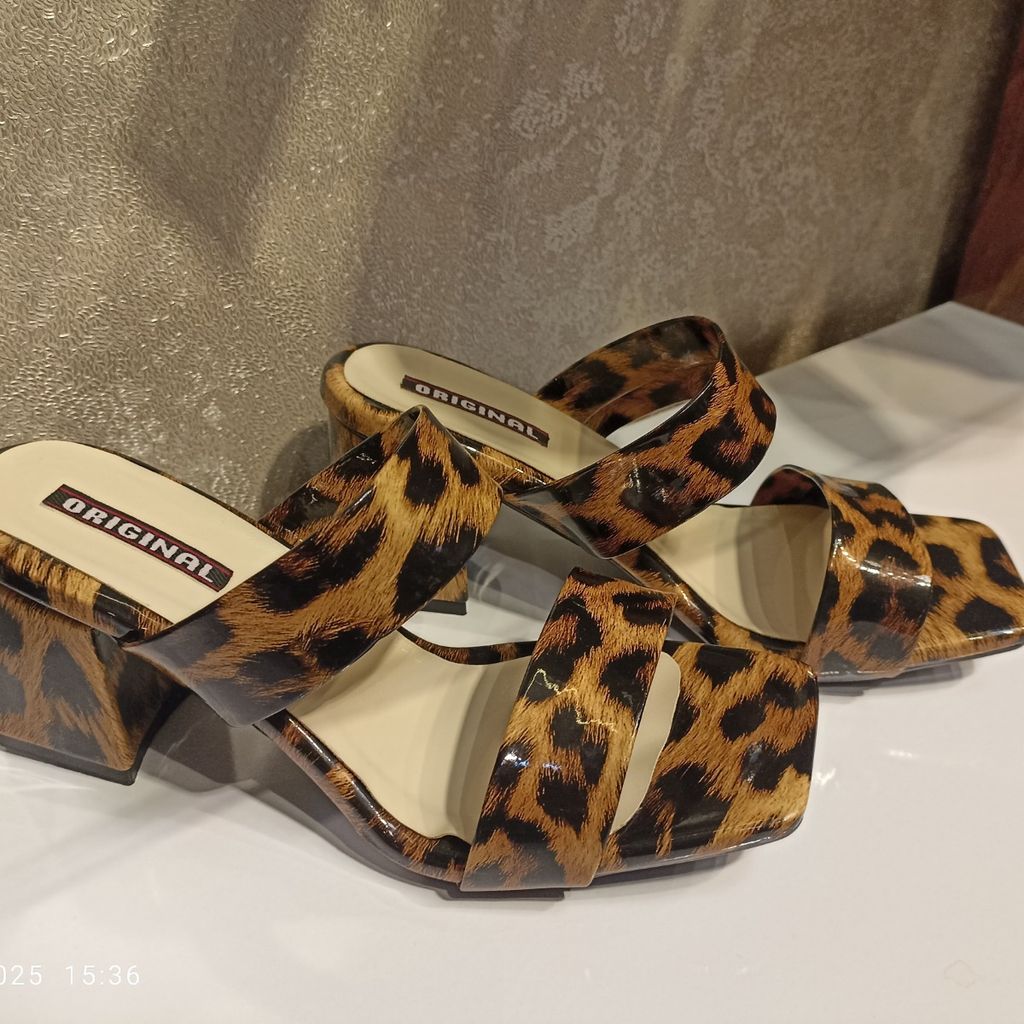 خرید انلاین سندل پاشنه دار پلنگی