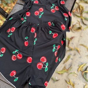 تاپ و شلوارک نخی