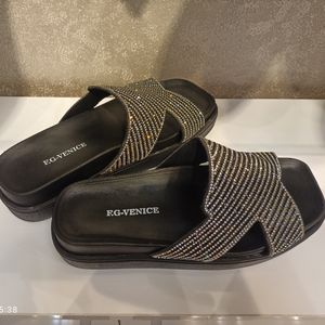 فروش اینترنتی سندل پلنگی سگکدار