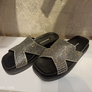 خرید اینترنتی سندل پلنگی سگکدار