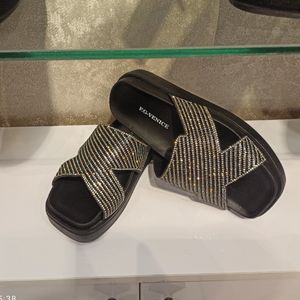 مشخصات سندل پلنگی سگکدار