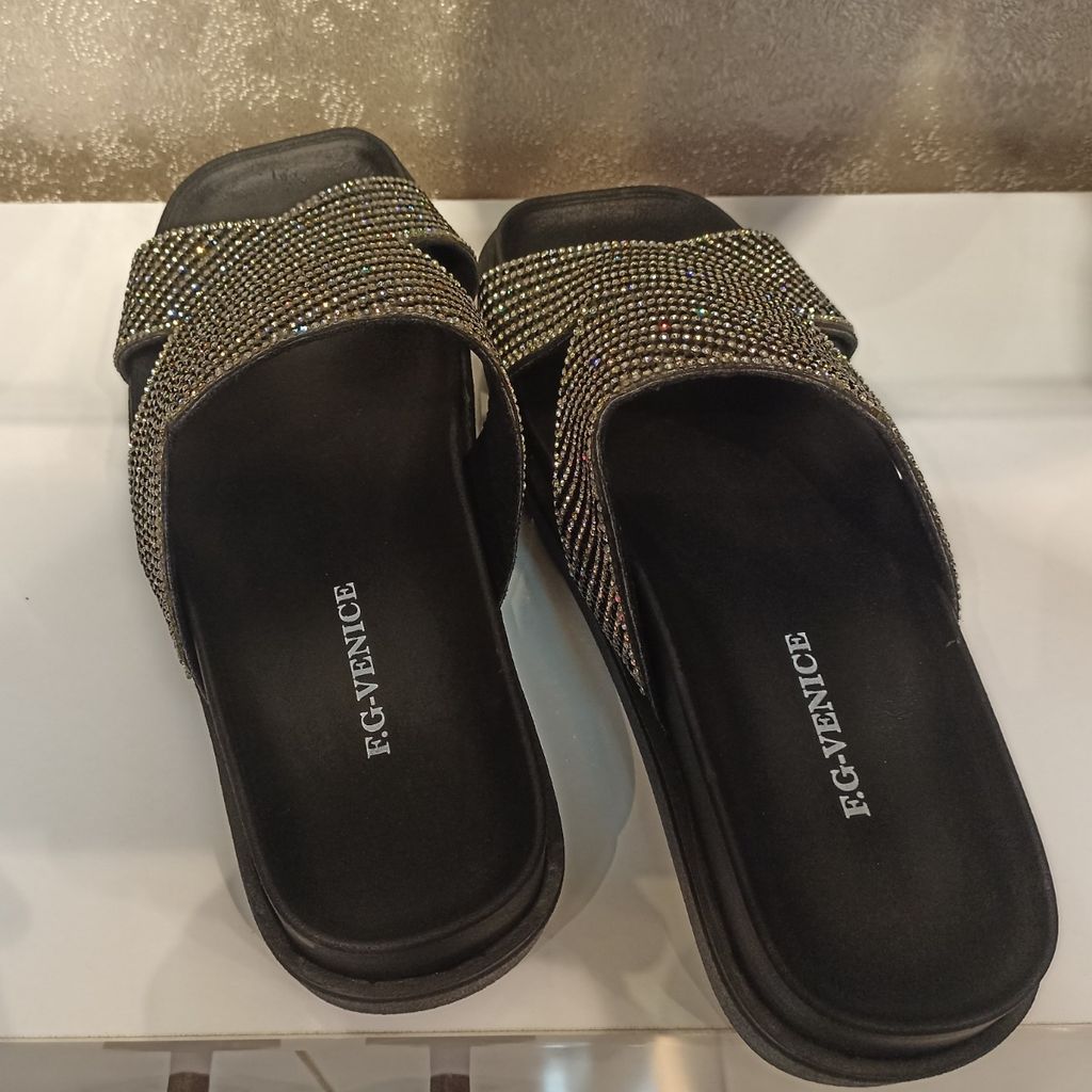 خرید اینترنتی سندل پلنگی سگکدار