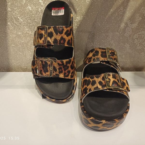 سندل پلنگی سگکدار