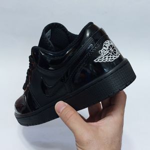 فروش اینترنتی کتانی نایک جردن وان لو ورنی Nike jordan low