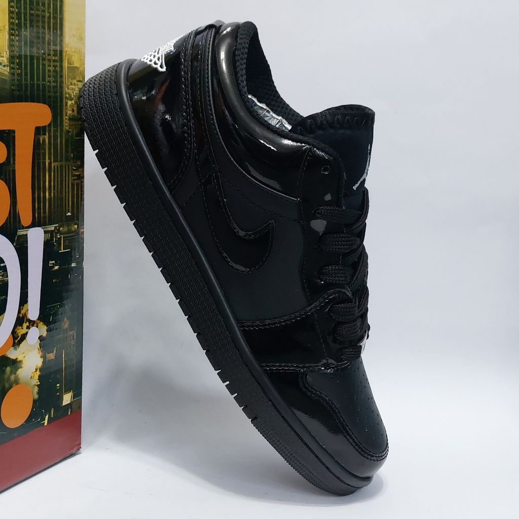 خرید آنلاین کتانی نایک جردن وان لو ورنی Nike jordan low