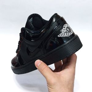 خرید اینترنتی کتانی نایک جردن وان لو ورنی Nike jordan low