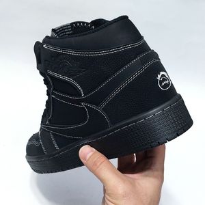 مشخصات کتانی ساقدار بزرگپا ترویس بلک فانتوم Black Phantom Travis