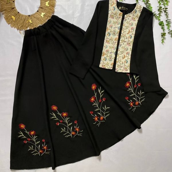 کت دامن گلدوزی دلسا