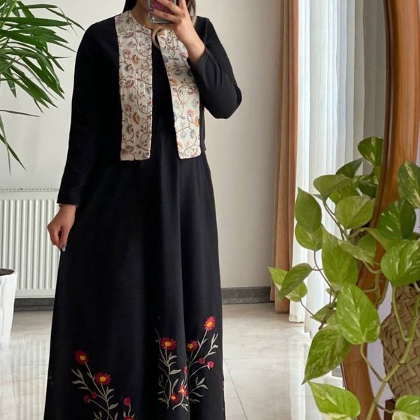 کت دامن گلدوزی دلسا