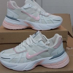 کفش نایک زنانه v2k