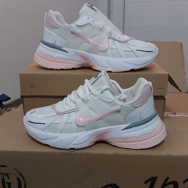 کفش نایک زنانه v2k