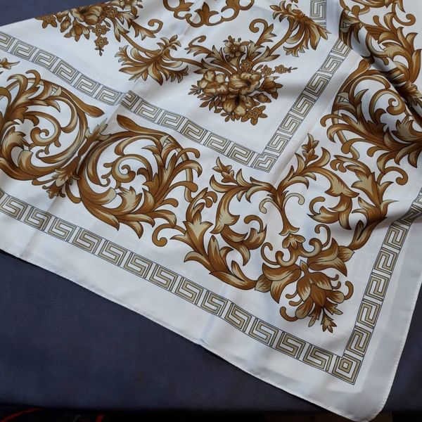 روسری ابریشم تیویل