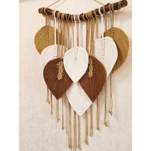 اویز برگ مکرومه بافی مدل رونیا