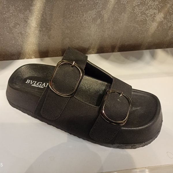 سندل چرم سگکی