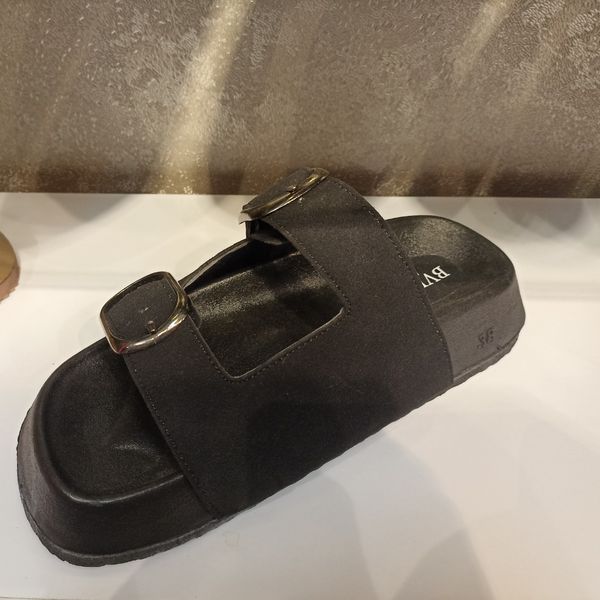 سندل چرم سگکی