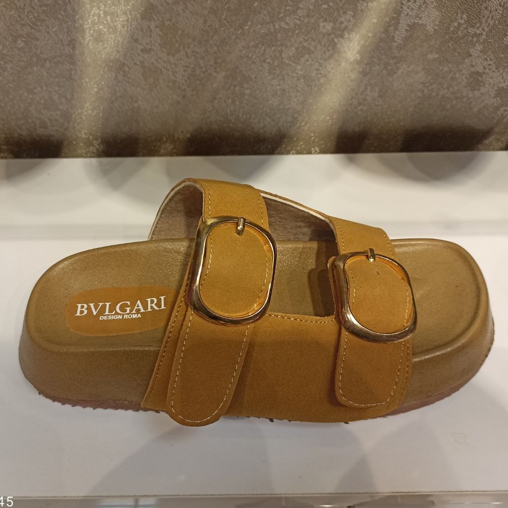 فروش اینترنتی سندل چرم سگکی