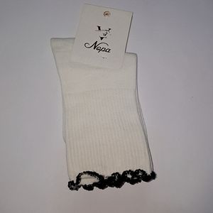 مشخصات جوراب لبه دار