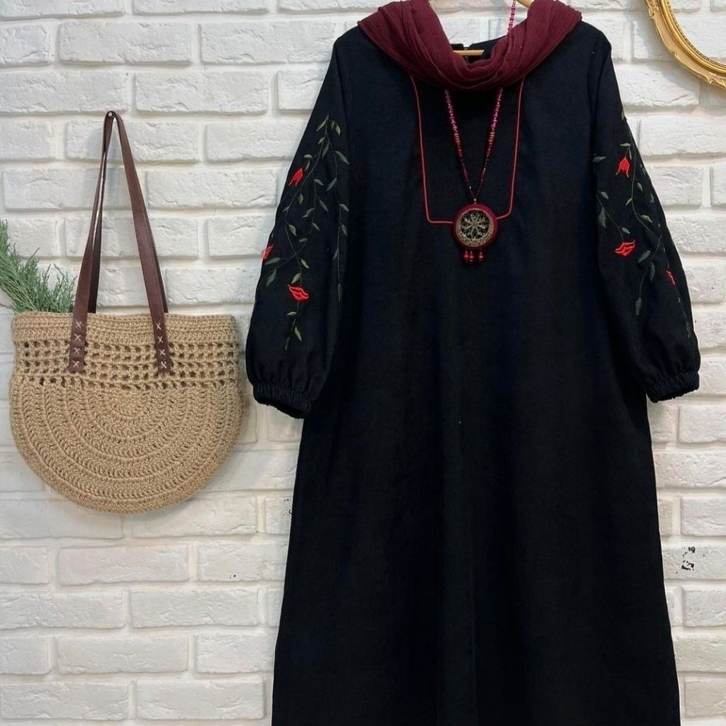 خرید انلاین کفتان گلدوزی پرنیا