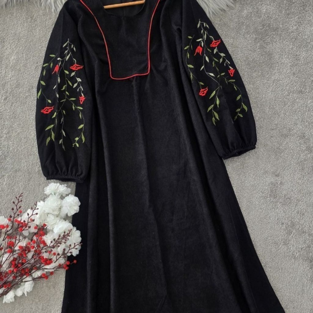 مشخصات کفتان گلدوزی پرنیا