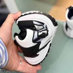 خرید اینترنتی قیمت کتونی بچگانه طرح نیوبالانس چسبی از توباکو کد 4071305