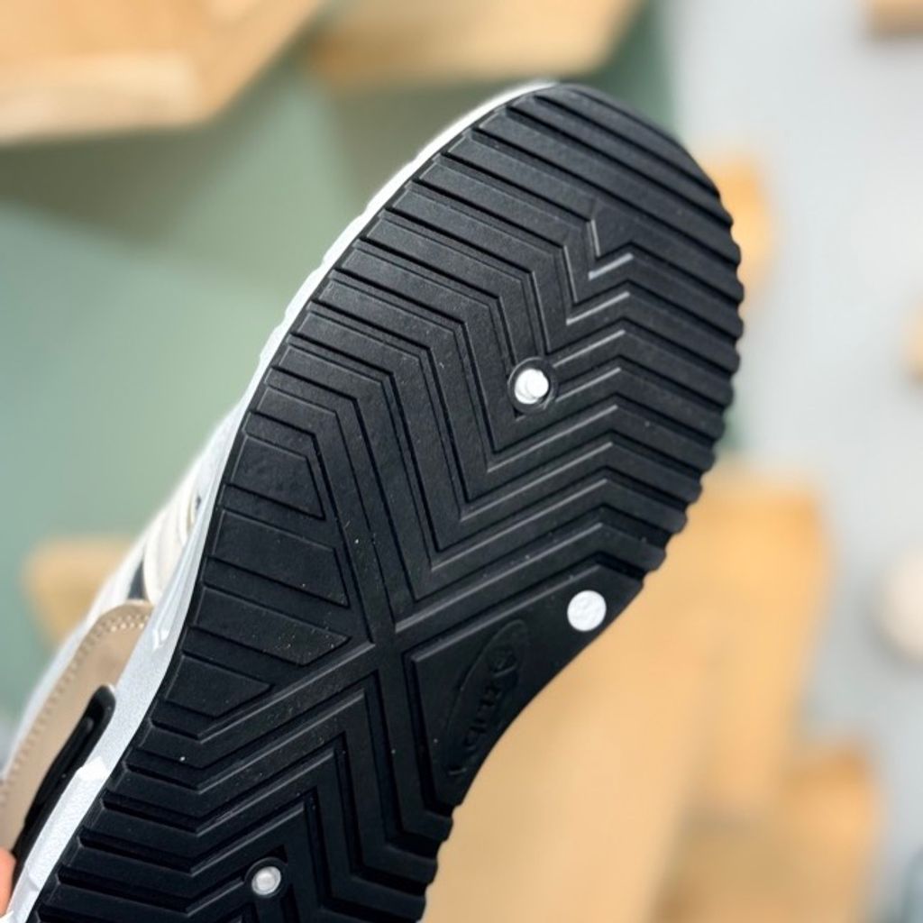 خرید اینترنتی قیمت کتونی بچگانه طرح H چرمی از Trip کد 4071003