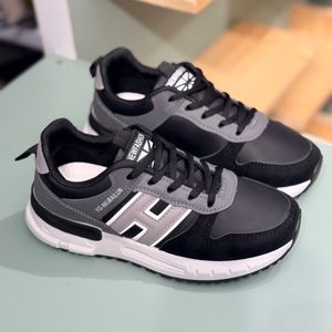 خرید اینترنتی قیمت کتونی بچگانه طرح H چرمی از Trip کد 4071003